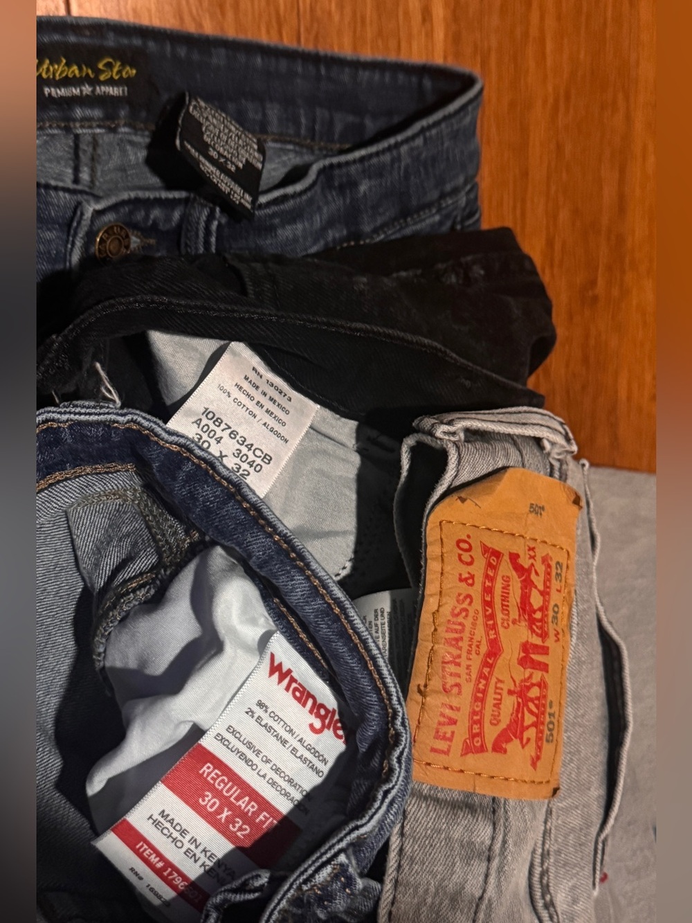 Men’s jeans lot 30x32 - Picture 3 of 3